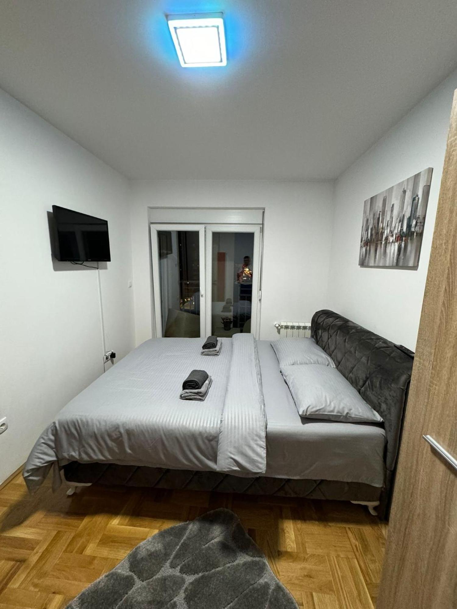 Stan Na Dan Aurora Apartment Pozarevac Luaran gambar
