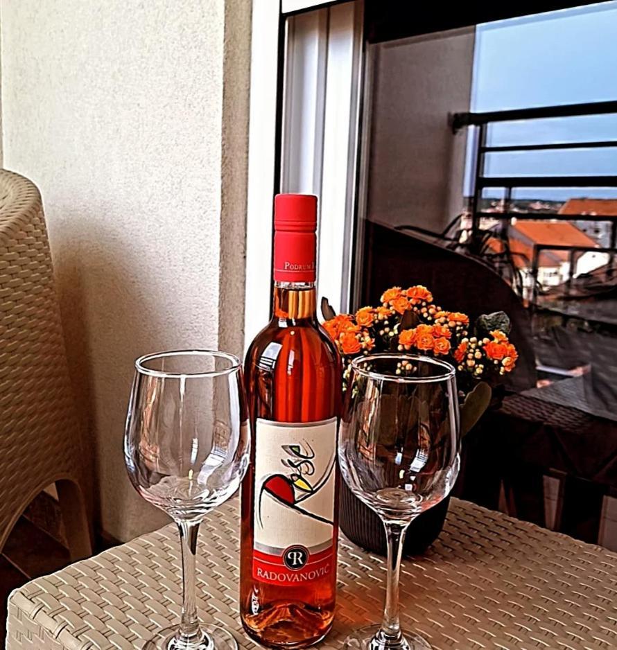 Stan Na Dan Aurora Apartment Pozarevac Luaran gambar