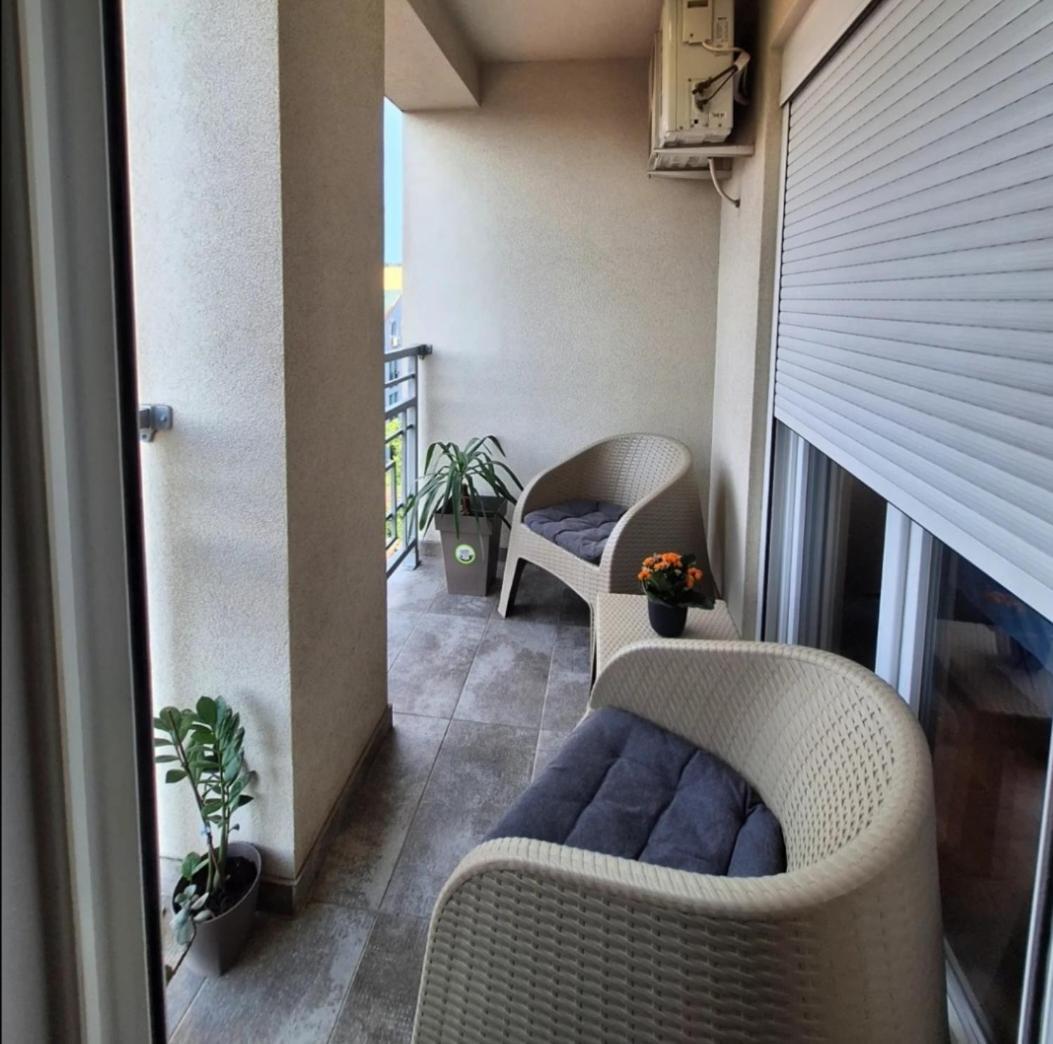 Stan Na Dan Aurora Apartment Pozarevac Luaran gambar