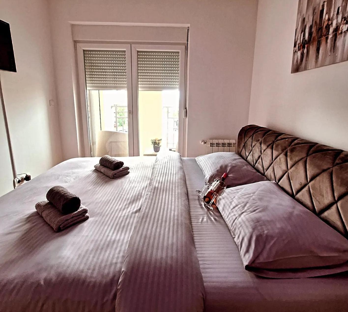 Stan Na Dan Aurora Apartment Pozarevac Luaran gambar