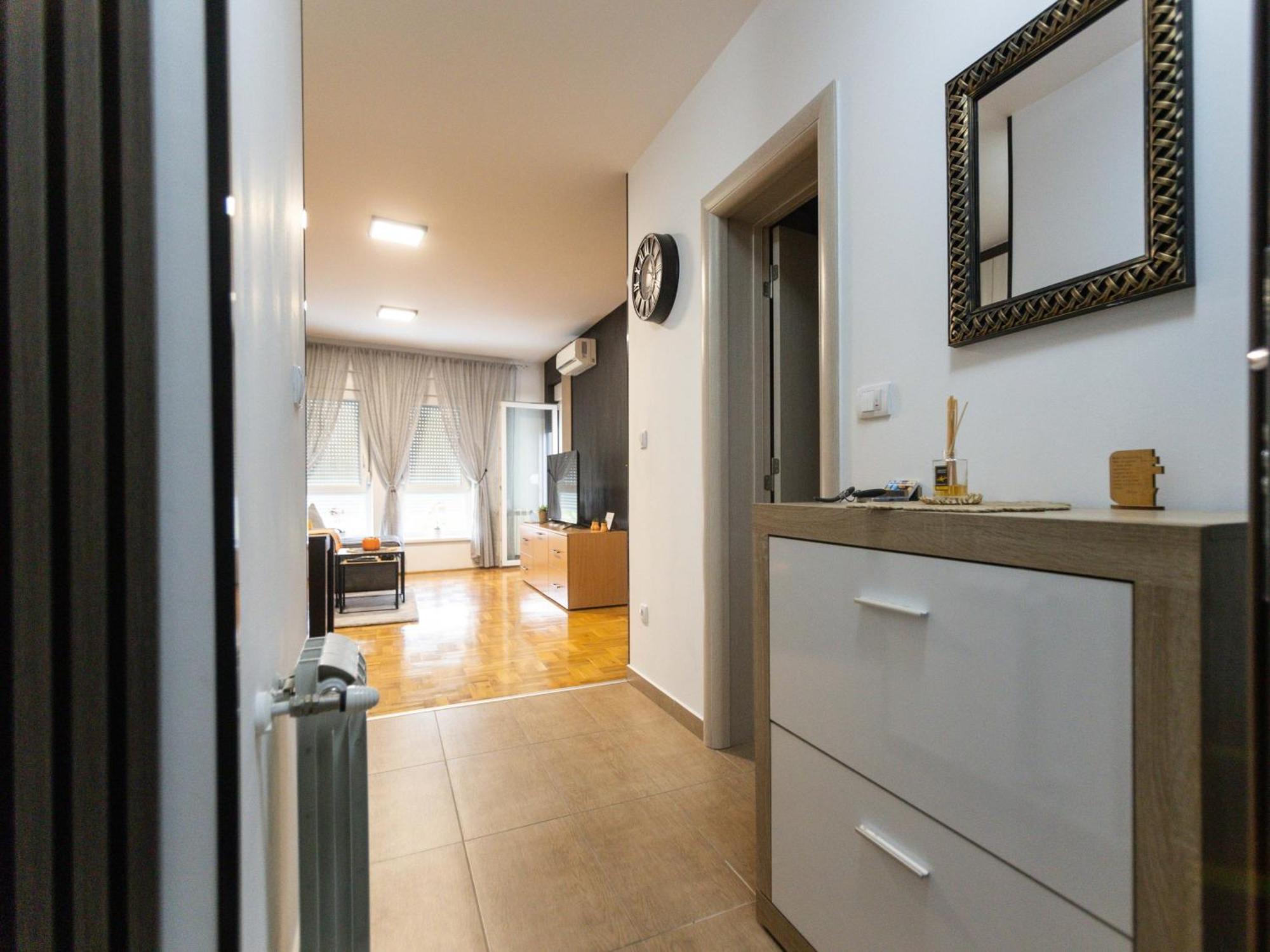 Stan Na Dan Aurora Apartment Pozarevac Luaran gambar